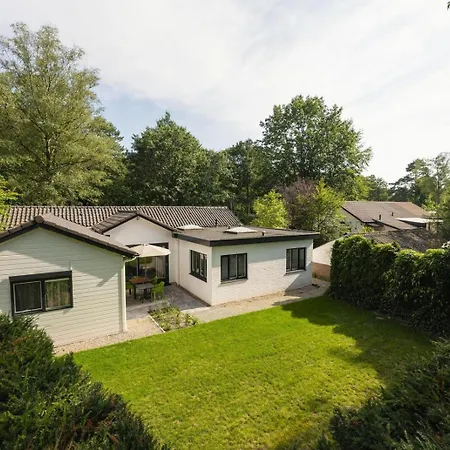 Veluwepark De Bosgraaf 假日公园 阿帕多恩